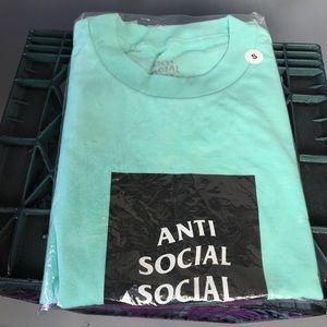 Anti social social club box logo tee